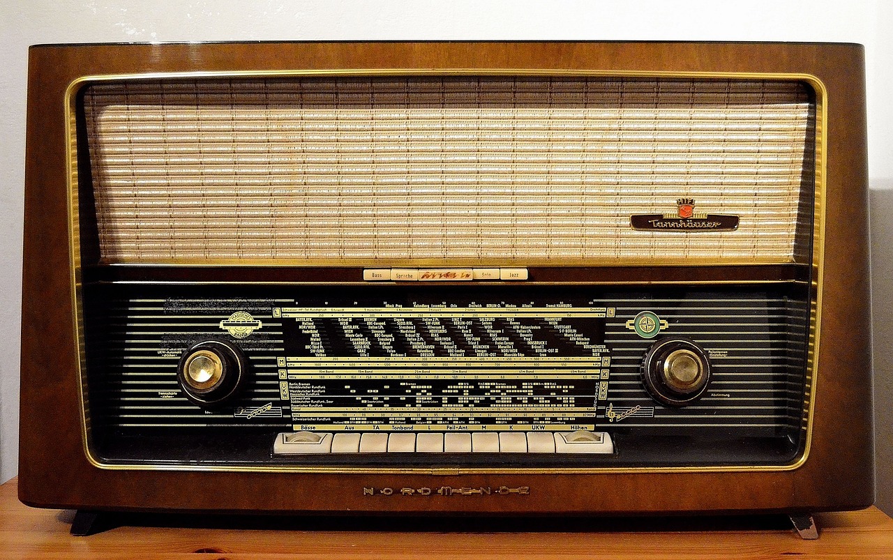 radio, tube radio, radio device-1954856.jpg